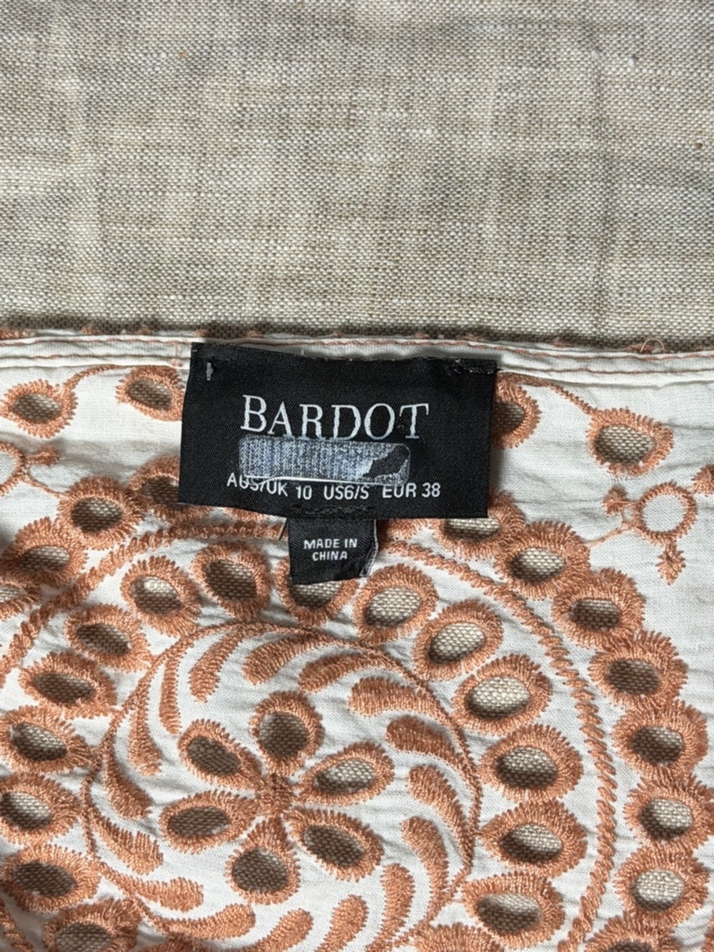 Bardot Eyelet Tie Front Crop Top Puff Sleeve White Tan Embroidered Boho EUC S - Picture 10 of 13